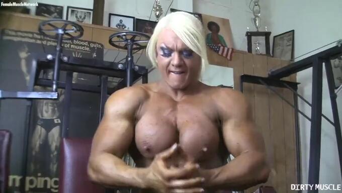Powerful Naked Bodybuilder Shows Her Big Clit In The Gym Xfantazy