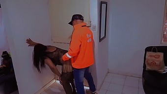 Submissive Exhibitionist Gets Fucked By Delivery Man